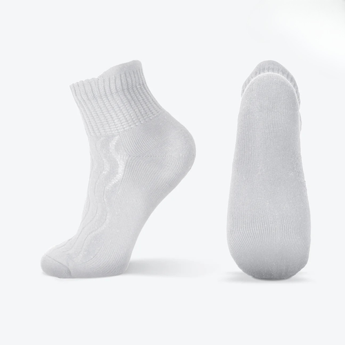 Non-binding bamboo ankle socks
