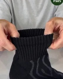 Stretching the black non-binding top