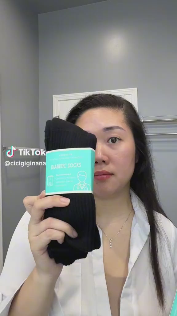 wide non bindign crew socks